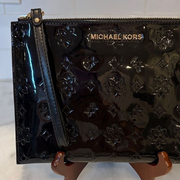 Michael Kors Patent Leather Embossed XL Wristlet Pouch Clutch - Picture 2 of 16